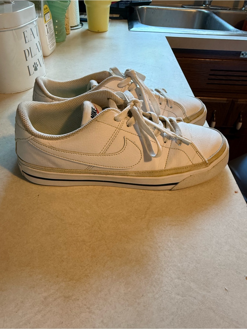 Nike Court Legacy